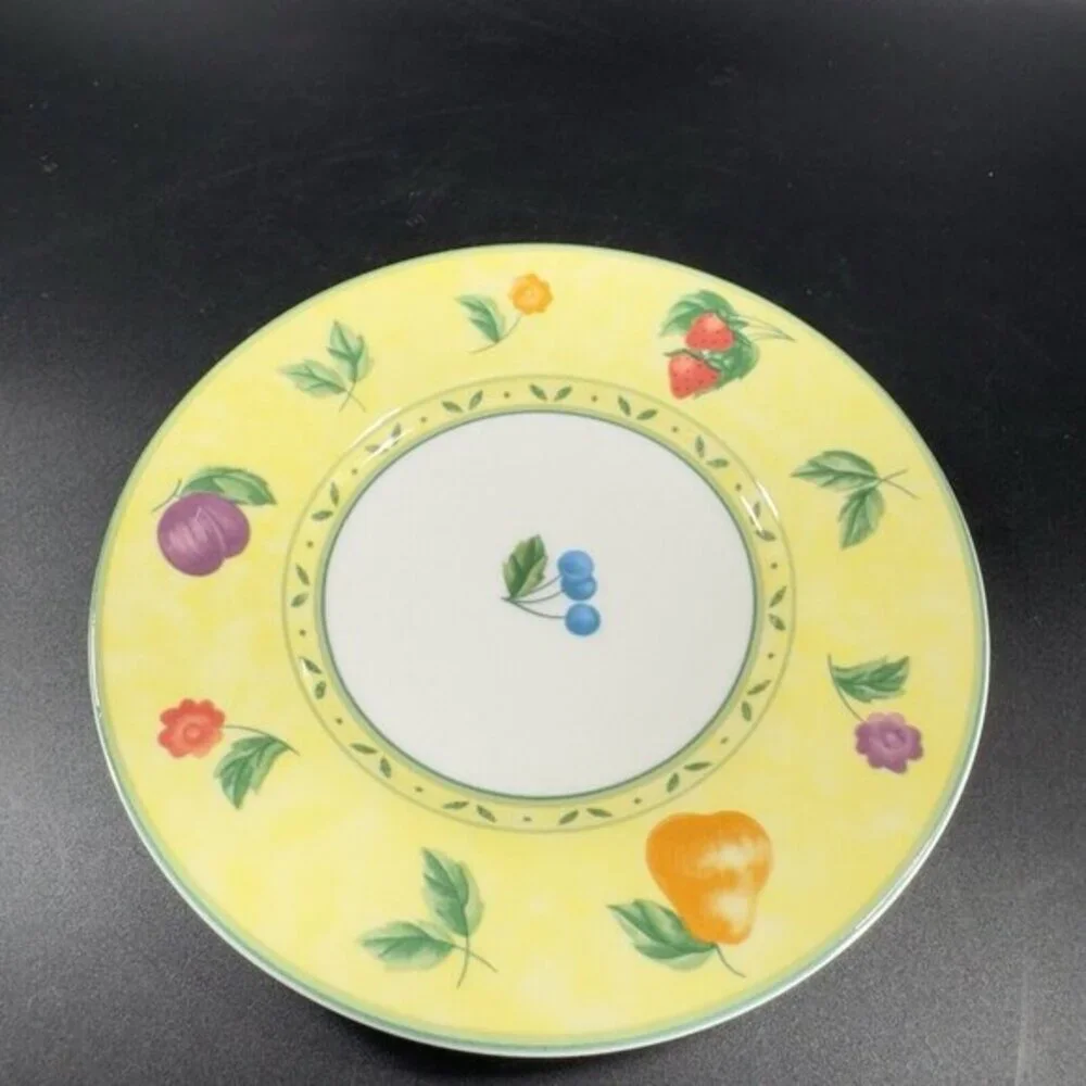 Victoria & Beale Savannah Porcelain Round‎ Dish Plate Set of 4 Dishes 6inch Wide